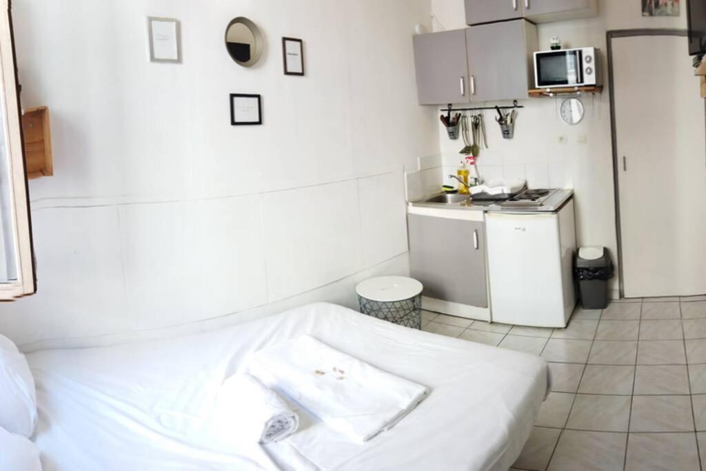 Studio A 10 Min A Pied Notre-Dame De La Garde Apartment Marseille Bagian luar foto