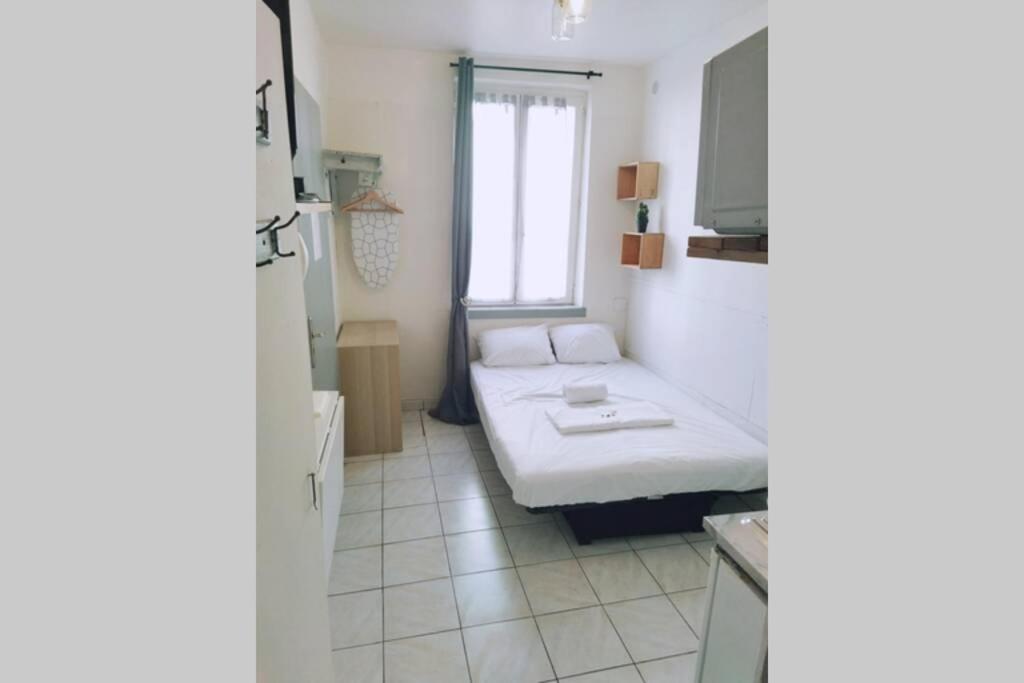 Studio A 10 Min A Pied Notre-Dame De La Garde Apartment Marseille Bagian luar foto