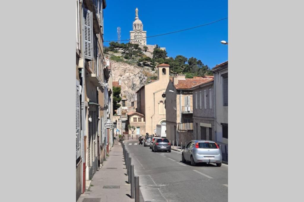 Studio A 10 Min A Pied Notre-Dame De La Garde Apartment Marseille Bagian luar foto
